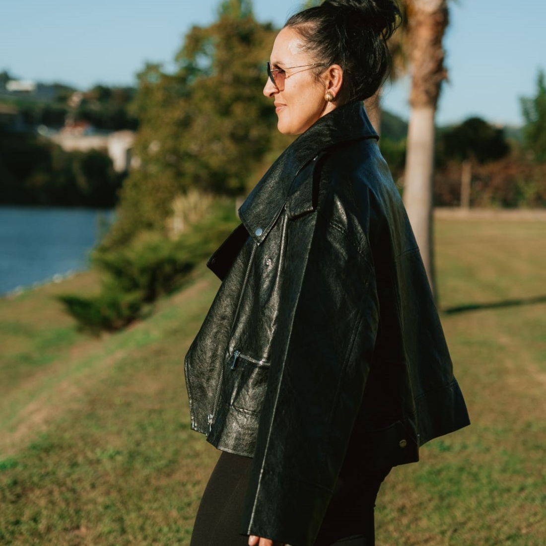 Casaca em ecopele oversize