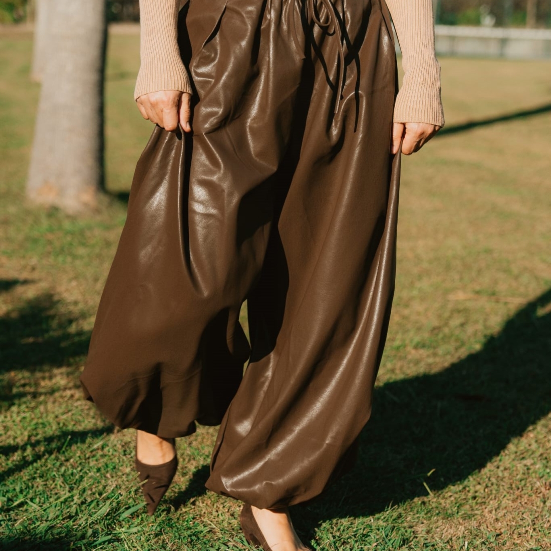 Calça em ecopele