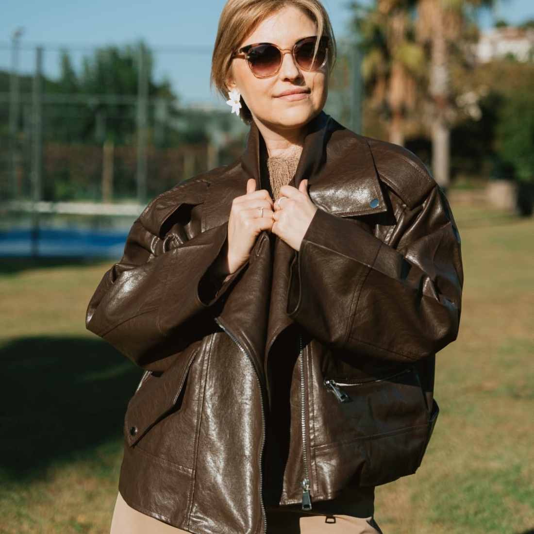 Casaca em ecopele oversize