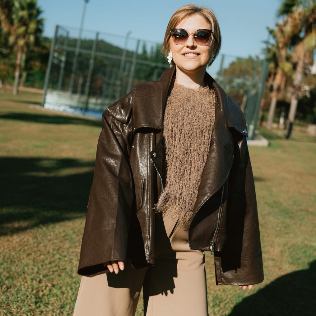 Casaca em ecopele oversize