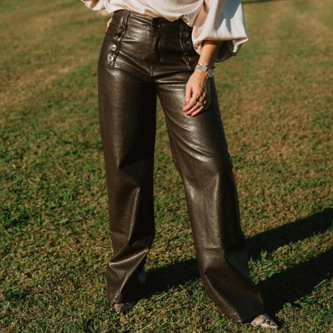 Calça em ecopele