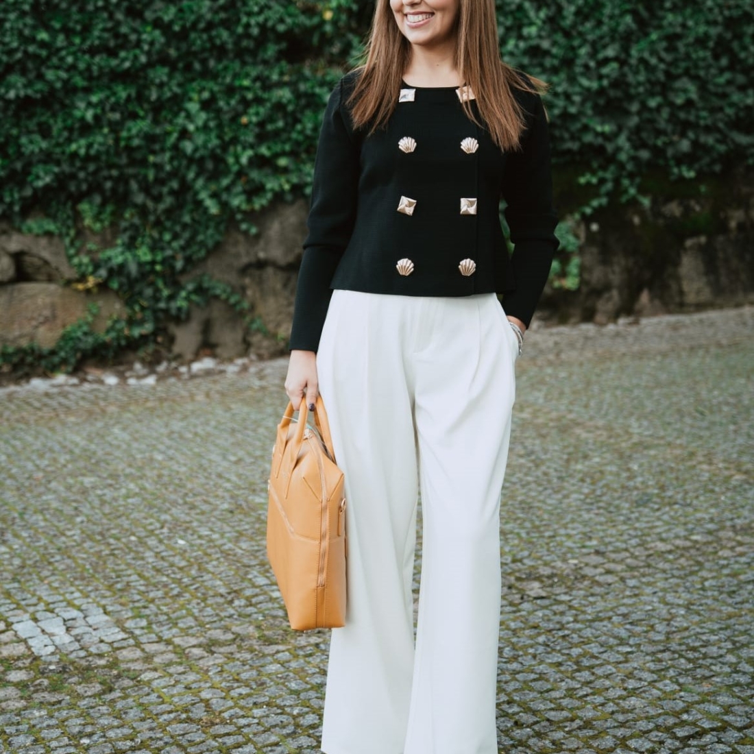 Calça branca ou amarela